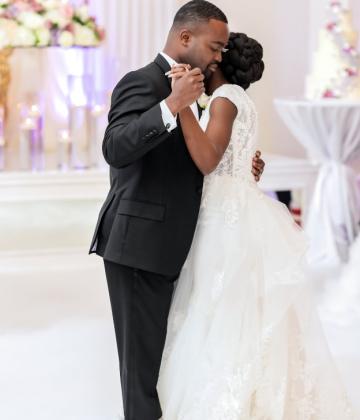 Find help of professional Dallas black wedding photographer
