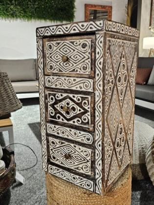 Arte auténtico: muebles de madera hechos a mano en Bali