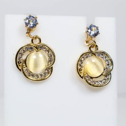 Daily Life Stylish Daily Wear Gold Earrings in Bangalore