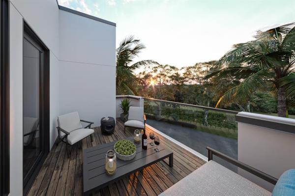 Downtown Sarasota Florida townhome living at 2200 Fruitville Road, Sarasota, Florida 34237! Close to beaches!