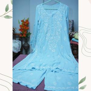 Looking for a stunning Lucknowi chikan suit online? Look no further!