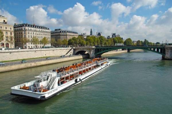Best and Affordable London to Paris Tour