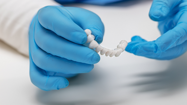Porcelain ceramic crowns