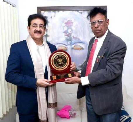 Sandeep Marwah Honoured as Global Green Ambassador