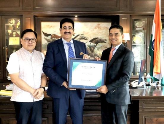 Sandeep Marwah Honored for Six Years of Service to Malaysia