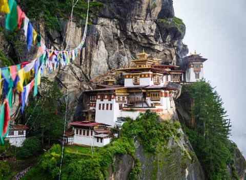 BHUTAN TRIP WITH TOURIST HUB INDIA