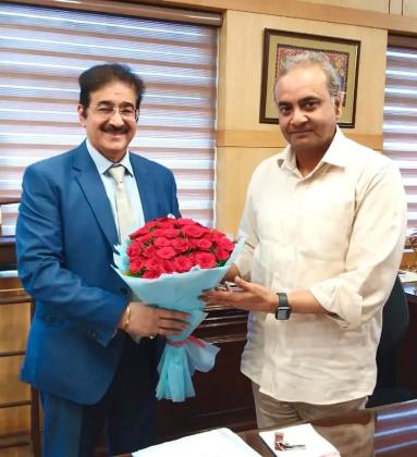 Sandeep Marwah Engages in Strategic Discussions with Prasar Bharati