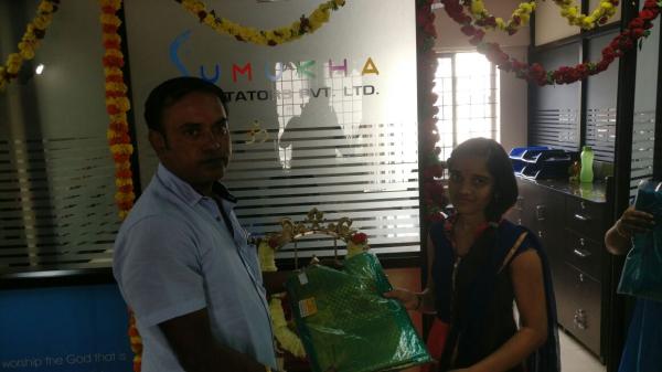 SHOWING CARE TOWARDS THE PATIENT IN SUMUKHA HOME NURSING SERVICES