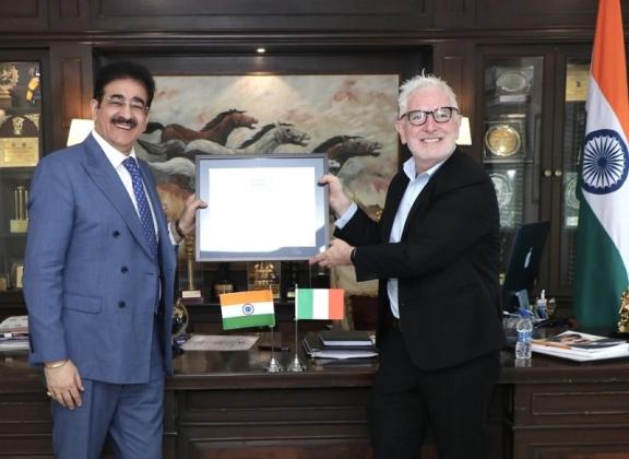 H.E. Kevin Kelly, Ambassador of Ireland, Honors Dr. Sandeep Marwah for Strengthening Indo-Irish Relations