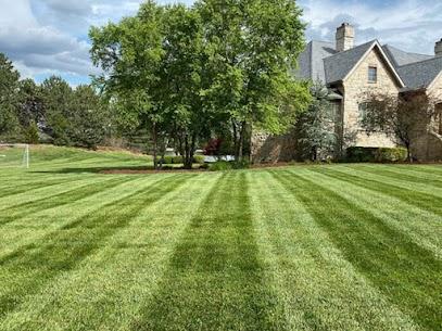 Lawn fertilization services | Pettway Lawn Professionals LLC