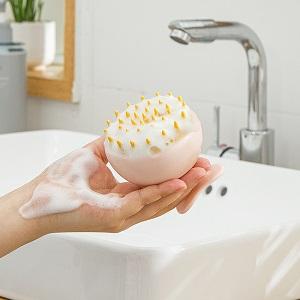 Make bath time fun with our Kids’ Shampoo Scalp Massage Brush!