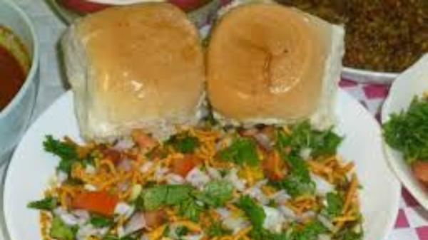 Misal Pav Near Me