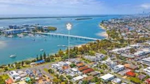 Paradise Point Property For Sale