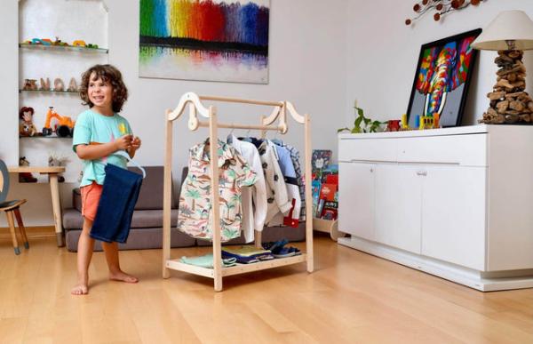 Stylish Children's Clothing Rack for Kids' Rooms