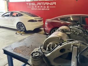 Tesla mania Garage