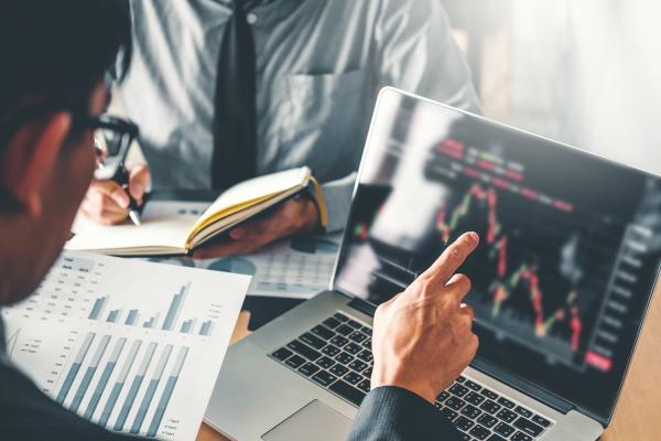Best Trading Brokers in India for Tax-Friendly Investment Options