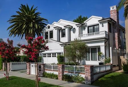 Building apartments for sale | Grettell Delcid Real Estate Services Hablo Español