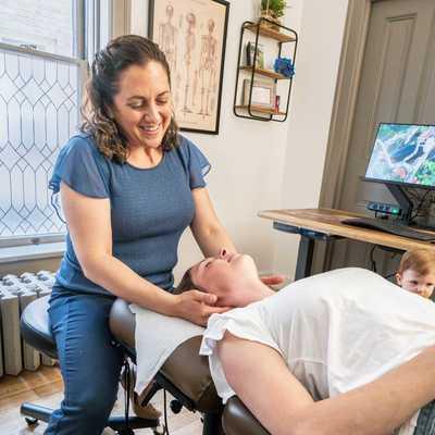 Chiropractor Open Saturdays and Sundays | Moving Body Chiropractic