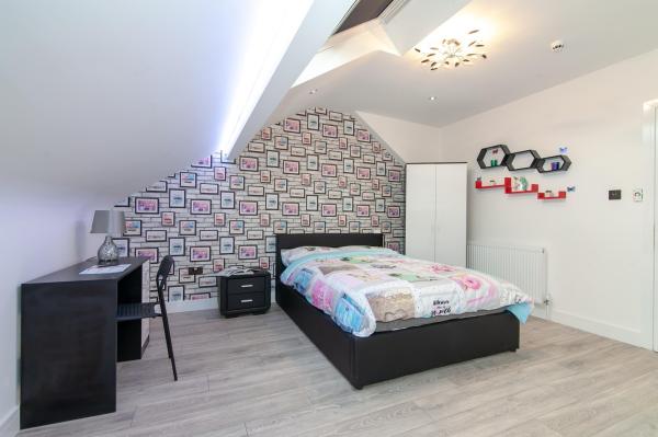 Best Student Accommodation on Albion Road, Manchester