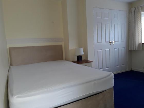 Discover Your Perfect Student Home on Long Meadow Way, Canterbury