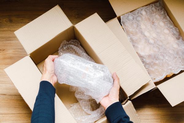 Durable Poly Bubble Mailers – Affordable & Reliable at Shipping Bar!