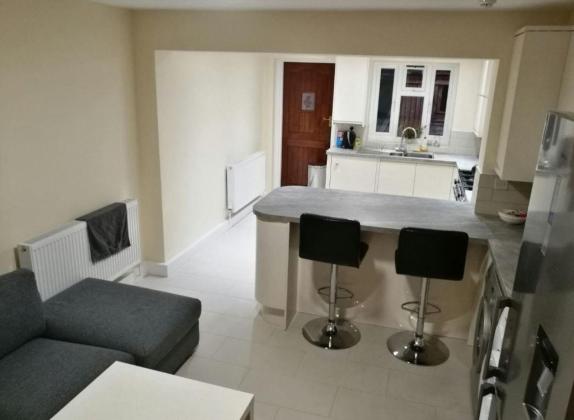 Find Your Ideal Student Home on Grand Walk, Solebay Street, London