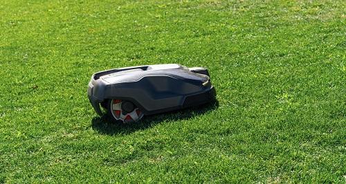 Huge Savings on Lawn Mower Robots This Boxing Day