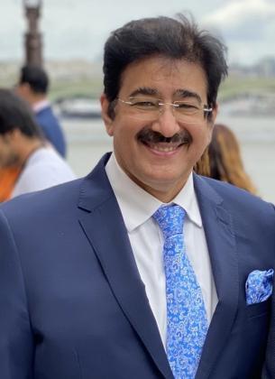 Sandeep Marwah Inspires School Children with Motivational Speech on Atmanirbhar Bharat