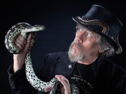 Snake handling magicians | Snake Encounters
