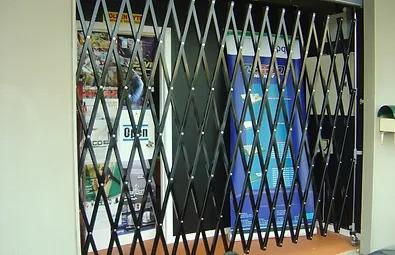 MANUFACTURERS OF THE ORIGINAL XPANDO® SAFETY BARRIER