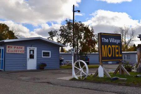 Affordable Hotels Near Empress Gas Plants | Villager Motel