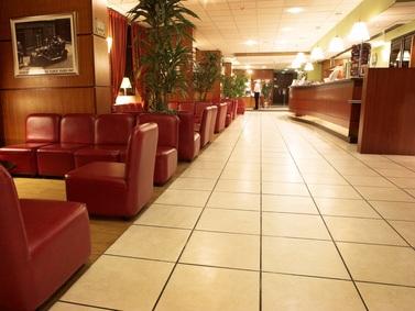 Commercial Grout Restoration Services in Tampa: Restore & Refresh Your Tiles