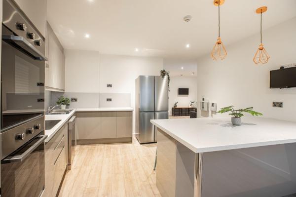 Discover Affordable Student Housing on Trippet Lane, Sheffield