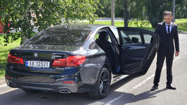 Elite Oslo Limousine Service | Luxury Rides, Unmatched Comfort