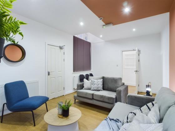 Find Budget-Friendly Student Accommodation on Well Meadow Drive, Sheffield!