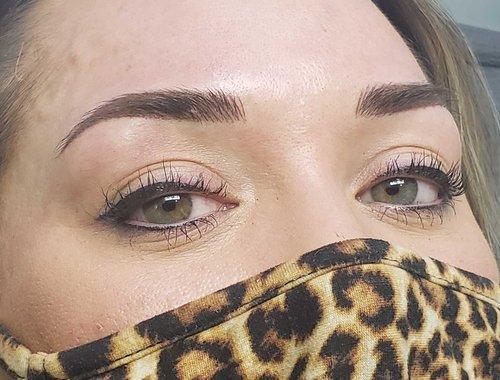 Hairstroke Brows – The Secret to Effortless, Salon-Perfect Eyebrows Daily