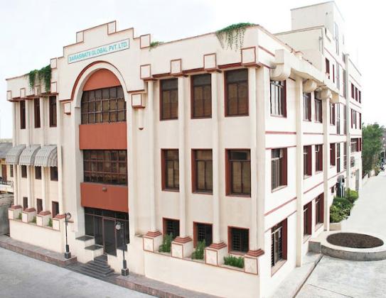 Premium Rugs Store in Jaipur | Modern & Traditional | Saraswati Global