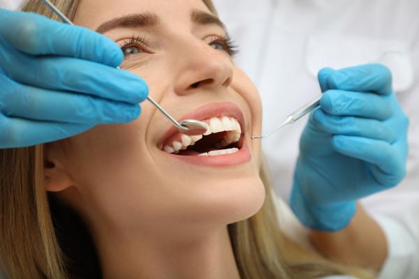 Transform Your Smile with Top Cosmetic Dentistry in Roseville!