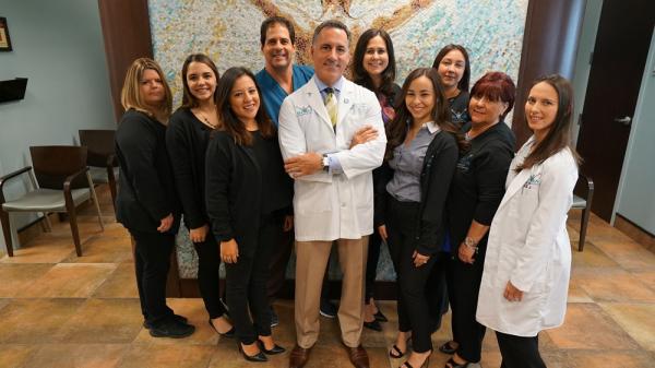 Badia Hand To Shoulder Center