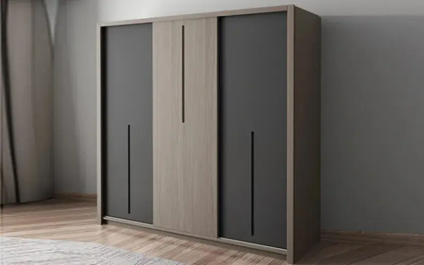 Hinged Wardrobes vs Sliding Wardrobes: Which One is Right for You?