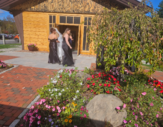 Wedding Group Transportation in Stowe – Neil's Wheels Transportation Services