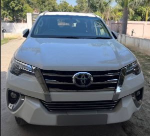 Toyota | Fortuner | 2.8 4x4 AT [2016-2020]