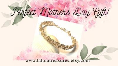 14k Gold Twist Design Bracelet
