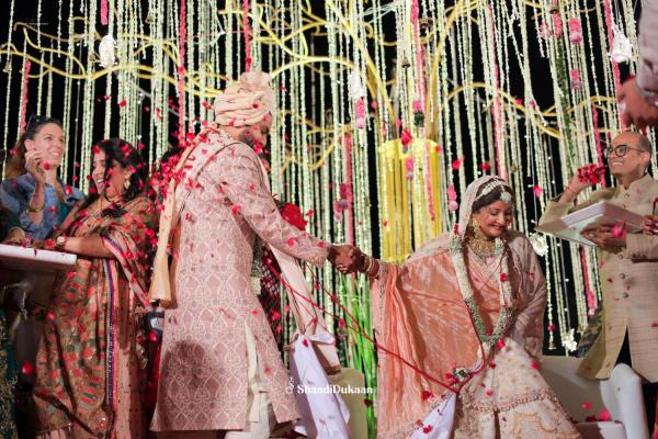 Best Wedding Photographers in Surat | ShaadiDukaan