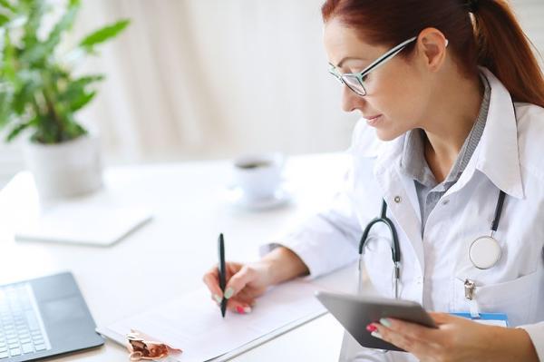 Clear & Concise Medical Case History Summaries