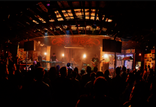Experience Tampa’s Music Scene with First-Class Limo Service