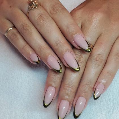 Flawless Nails & Relaxation at iBrowz Zone & Nail Bar-Lakeview
