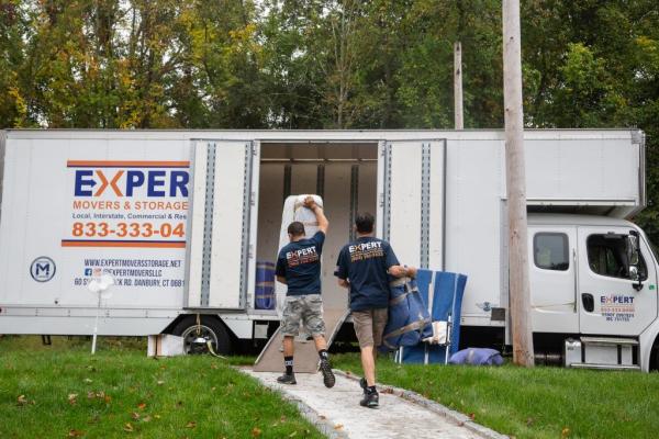 Is Your Upcoming Move in Weston, CT, Causing You Stress? Let Expert Movers and Storage Inc. Take Over!
