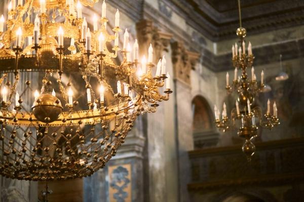 Luxurious Chandeliers – Elevate Your Space with Elegance!