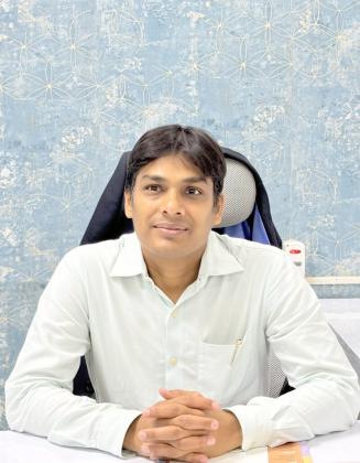 Best Plastic Surgeon in Noida - Dr Lalit Agrawal at Dreamsculpt Clinic